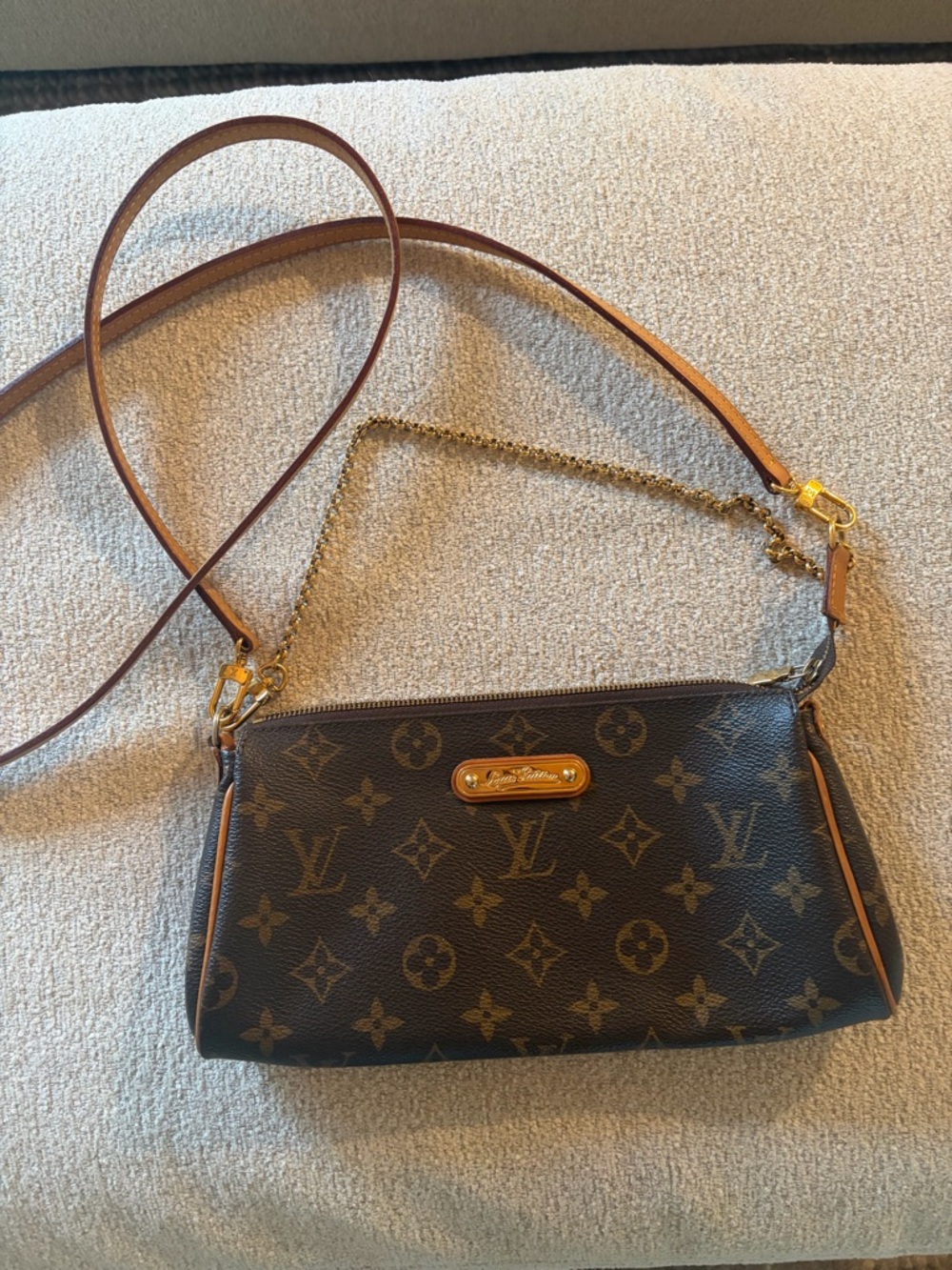 Louis Vuitton Monogram Eva Pochette - Picture 10 of 12